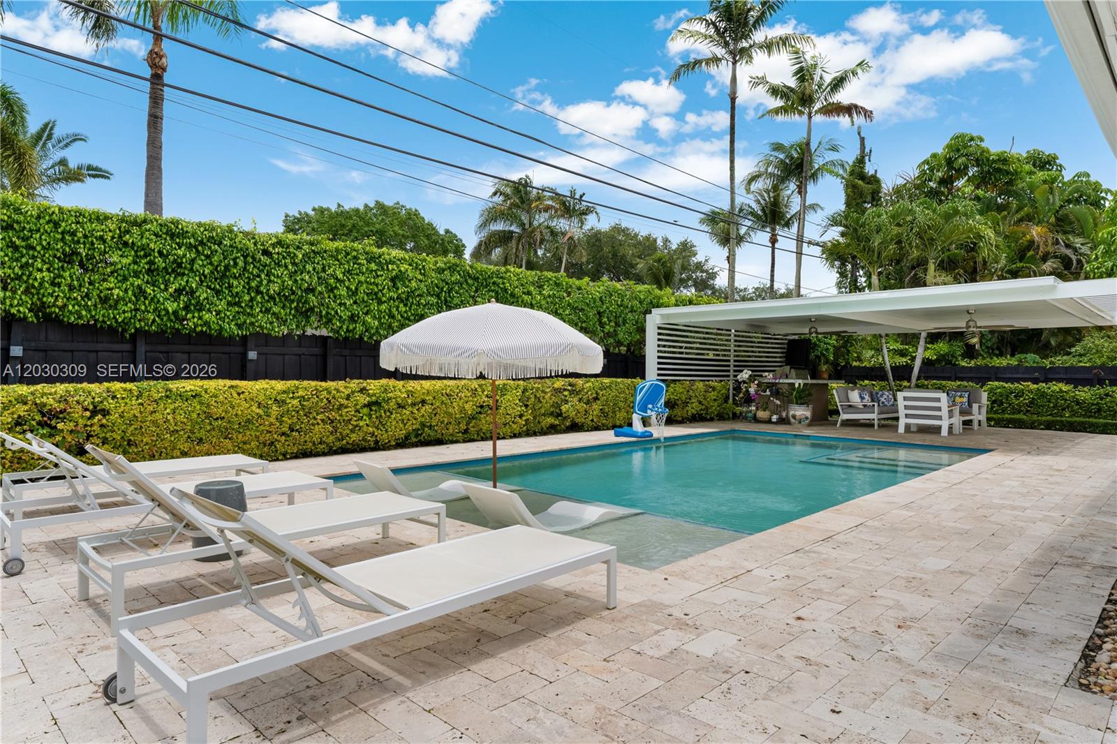 5785 SW 46th Ter Miami, FL 33155