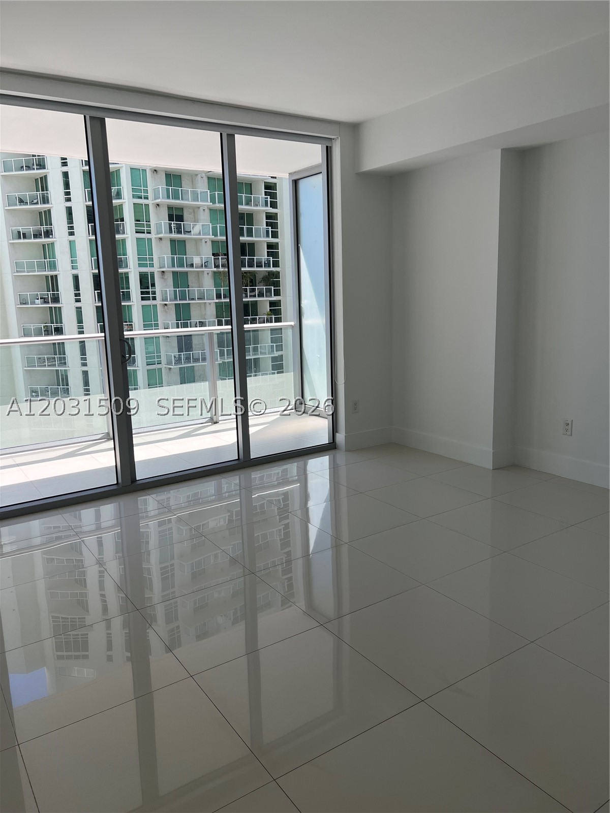 image Brickell House3