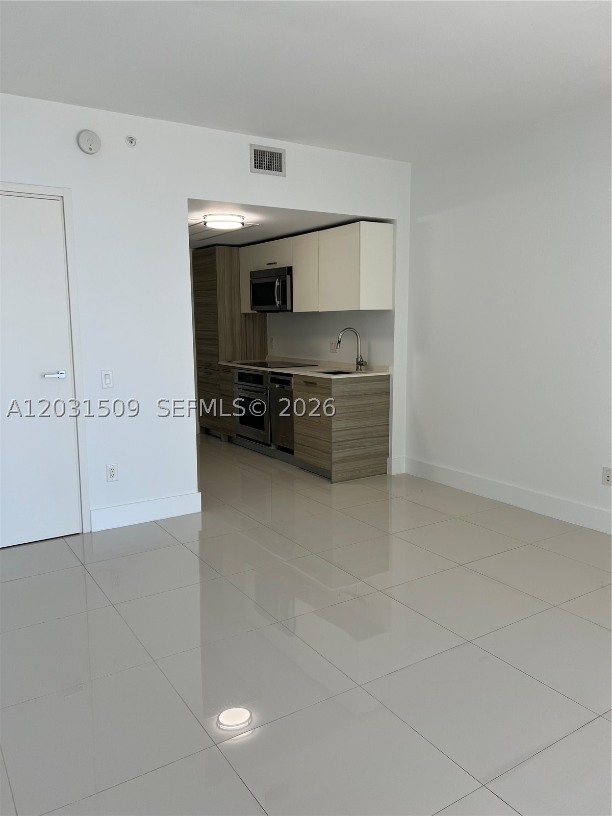image Brickell House4