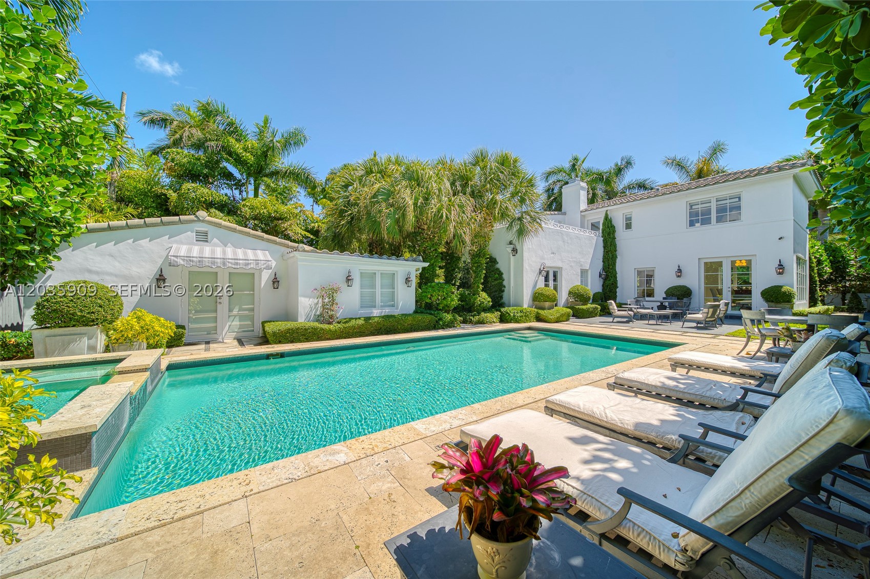 2534 Flamingo Dr