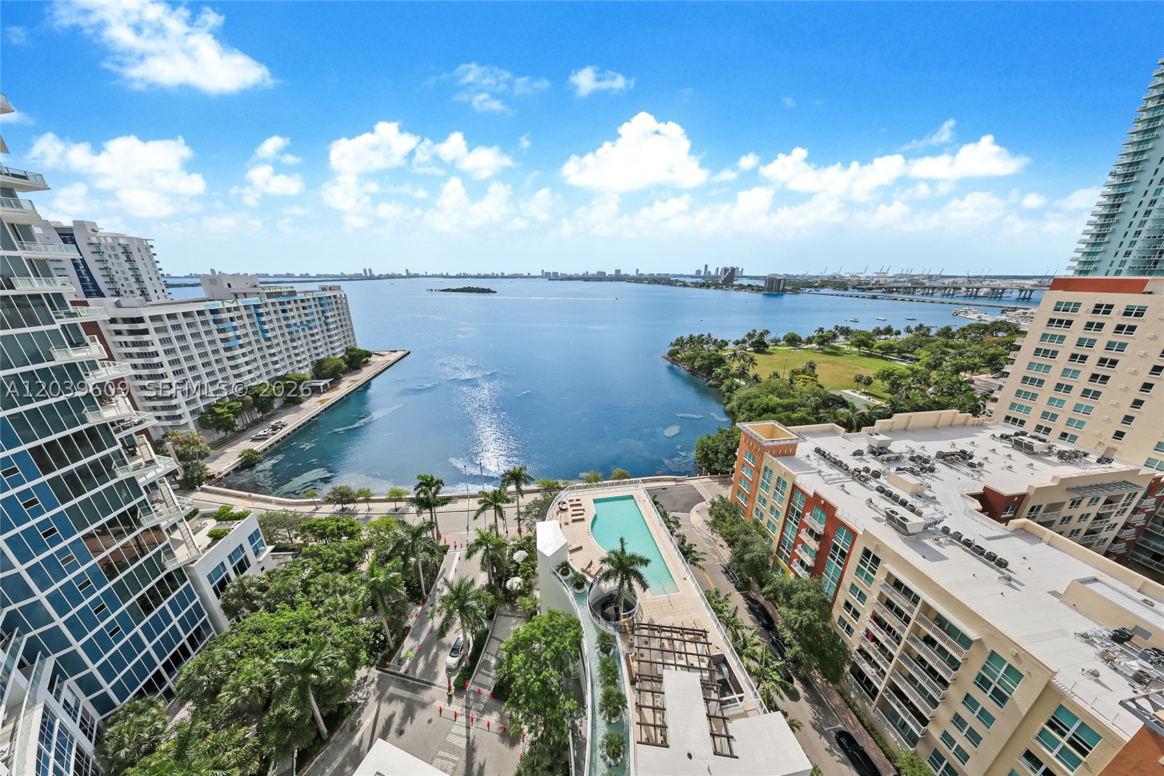 image Paramount Bay16