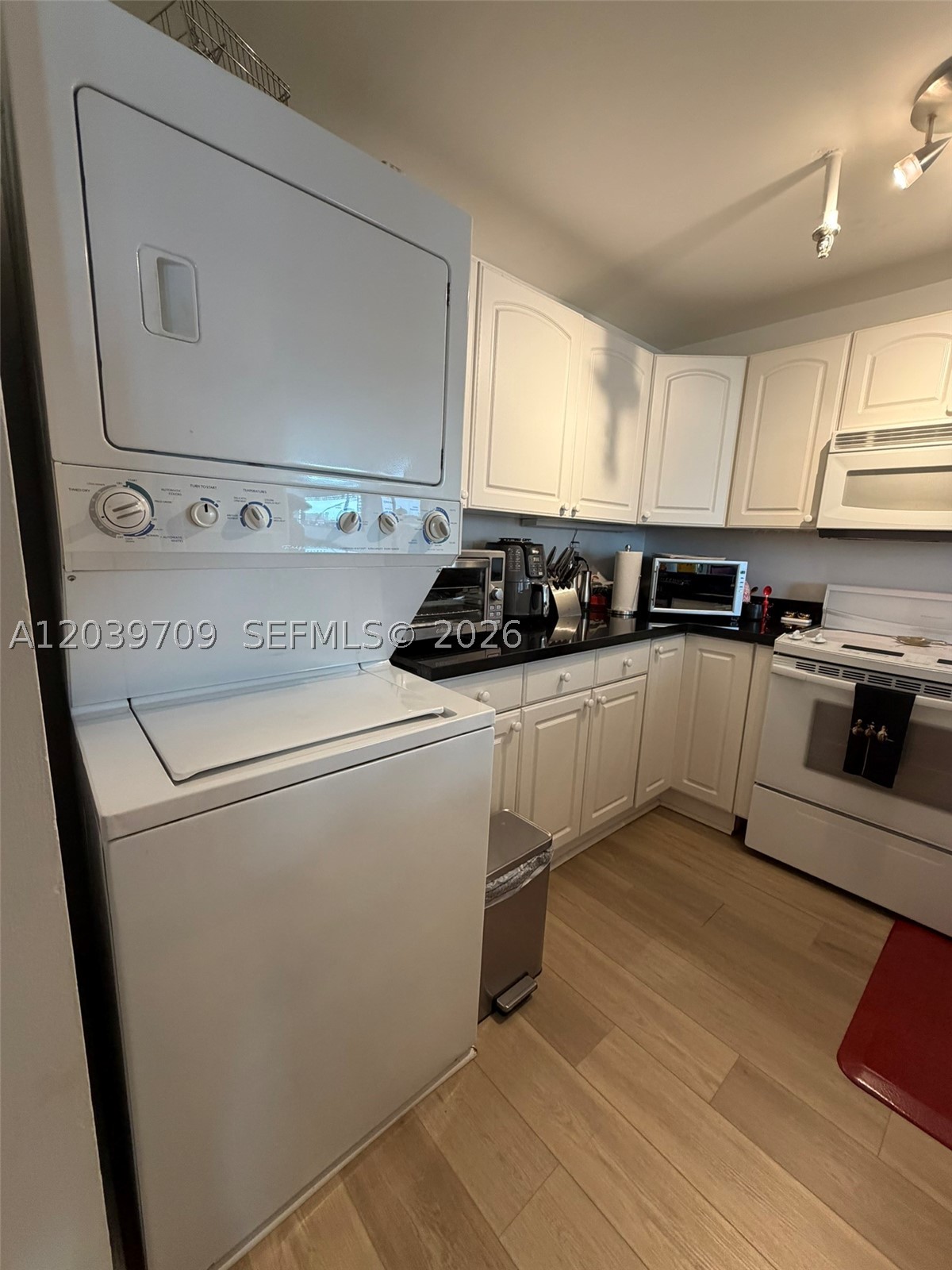 image Brickell Key Two27