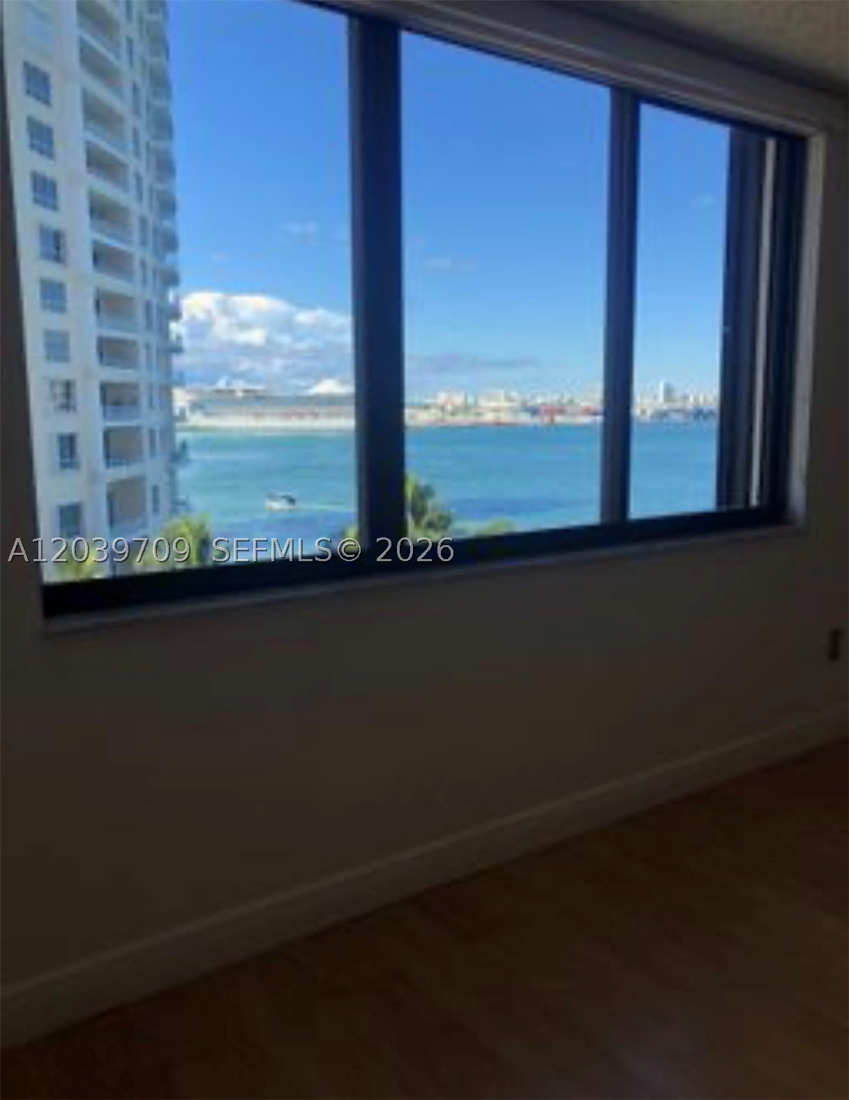 540 Brickell Key Dr #828 Miami, FL 33131
