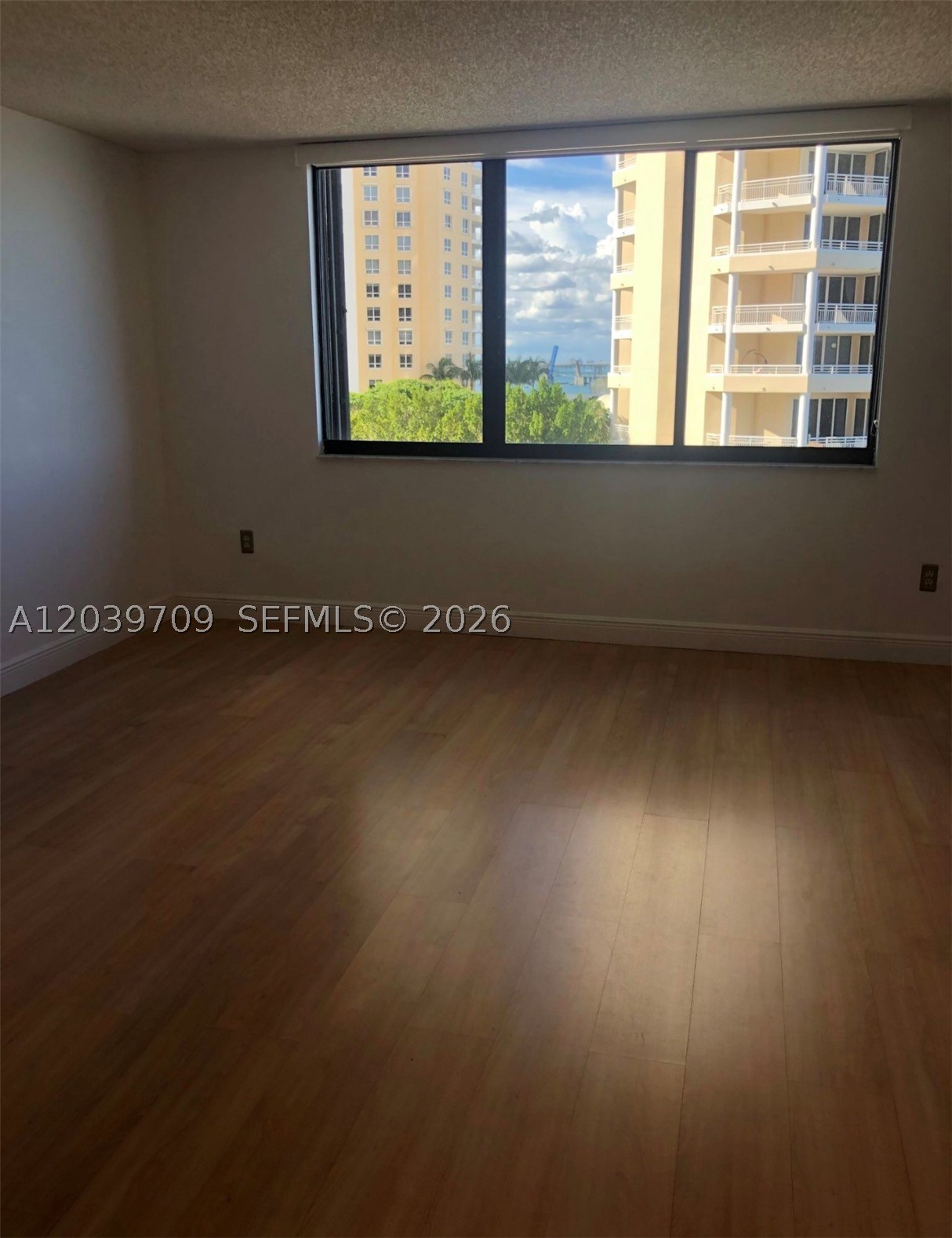 540 Brickell Key Dr #828 Miami, FL 33131