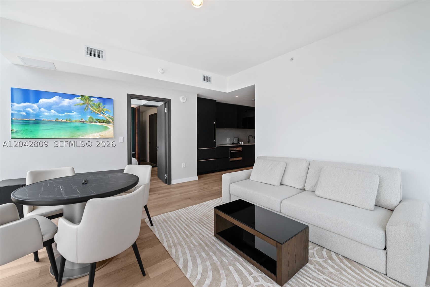 20 NE 11st #2410 Miami, FL 33132