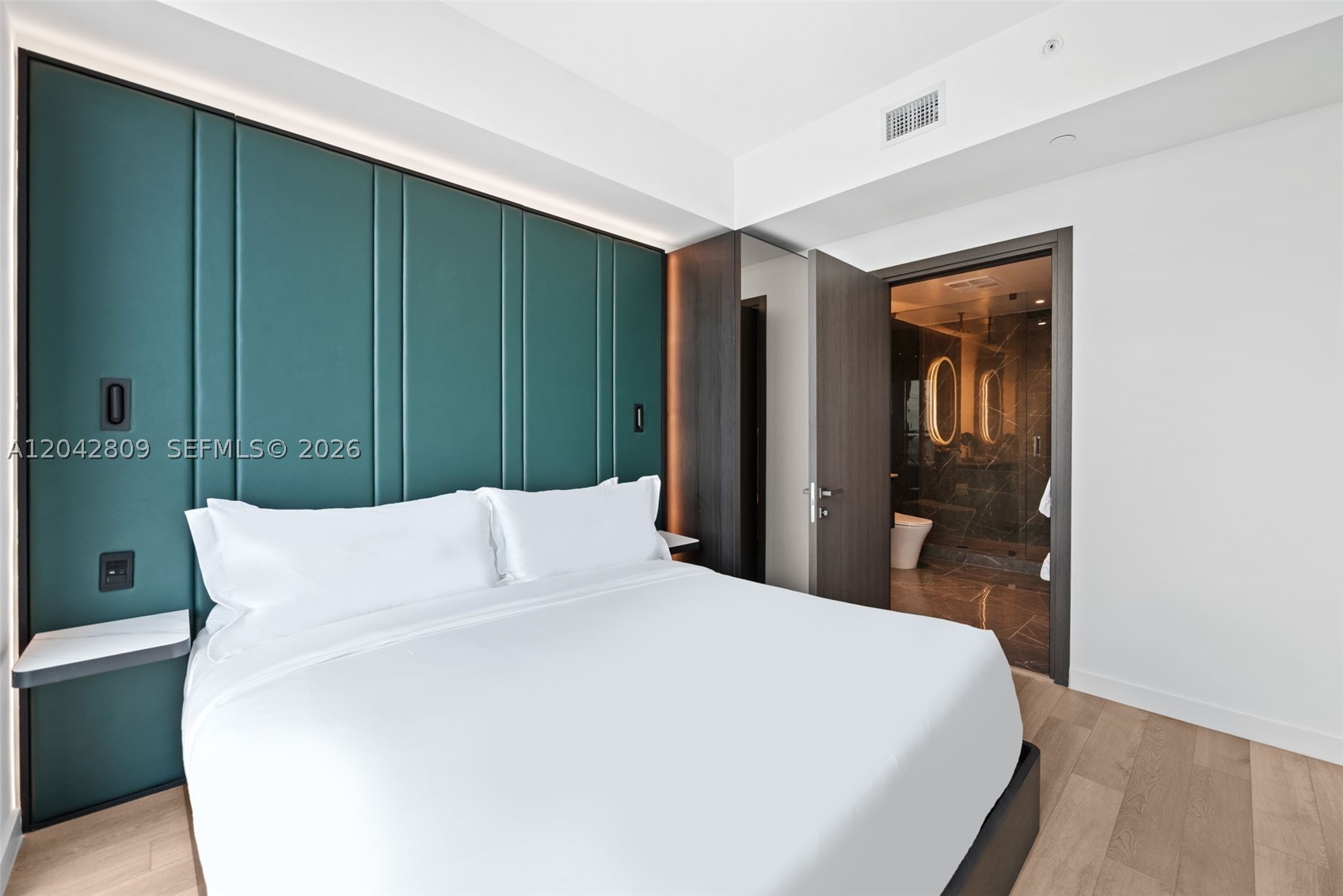 20 NE 11st #2410 Miami, FL 33132