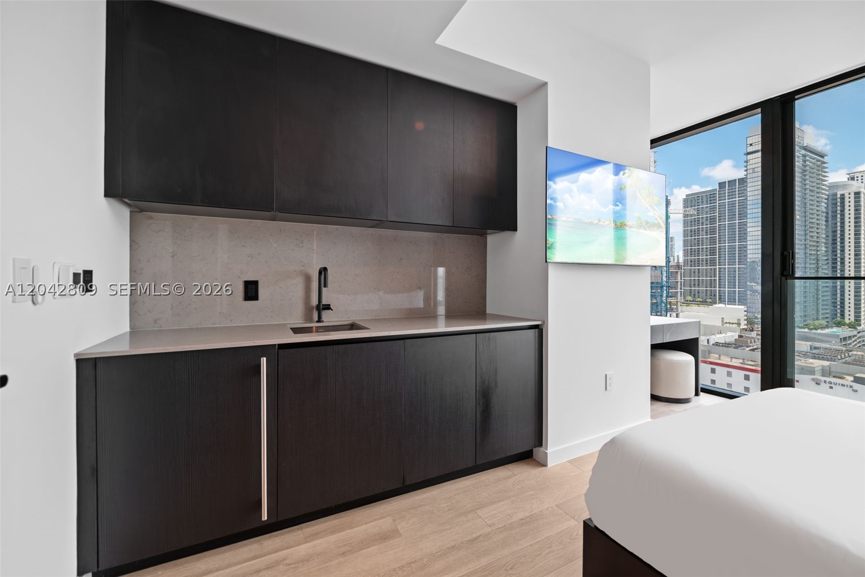 20 NE 11st #2410 Miami, FL 33132