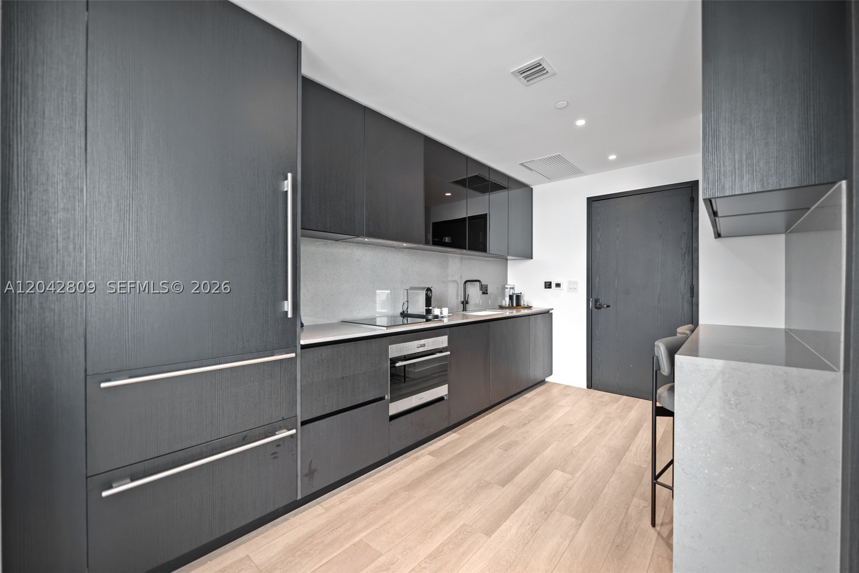 20 NE 11st #2410 Miami, FL 33132