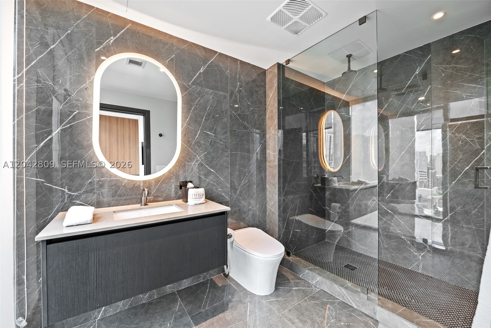 20 NE 11st #2410 Miami, FL 33132