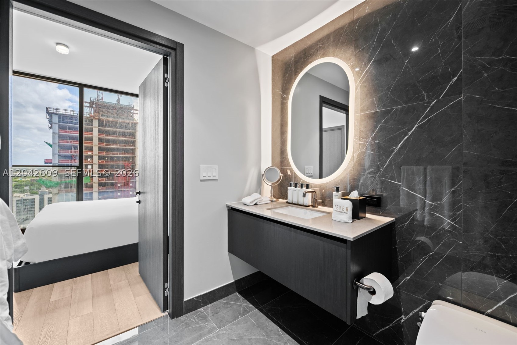20 NE 11st #2410 Miami, FL 33132