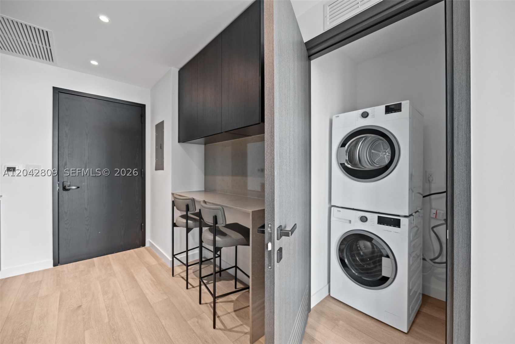 20 NE 11st #2410 Miami, FL 33132