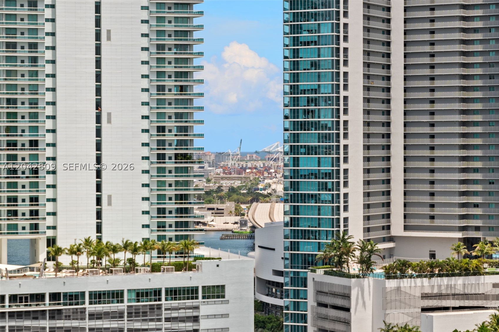 20 NE 11st #2410 Miami, FL 33132