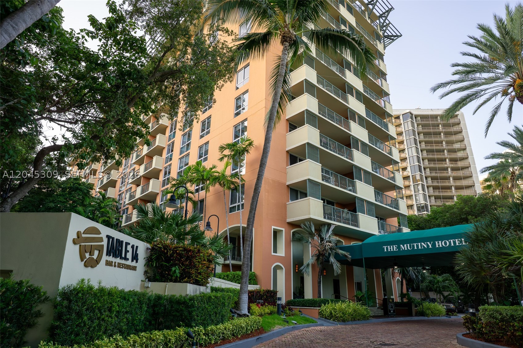 2951 S Bayshore Dr #716