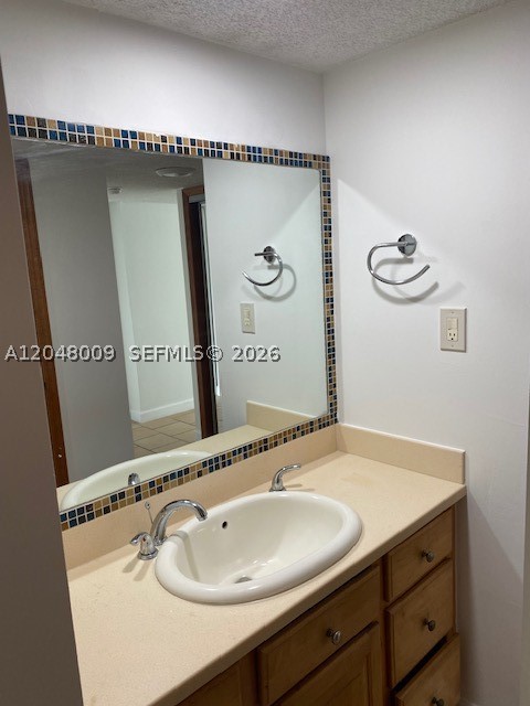18061 Biscayne Blvd #PH02 Aventura, FL 33160