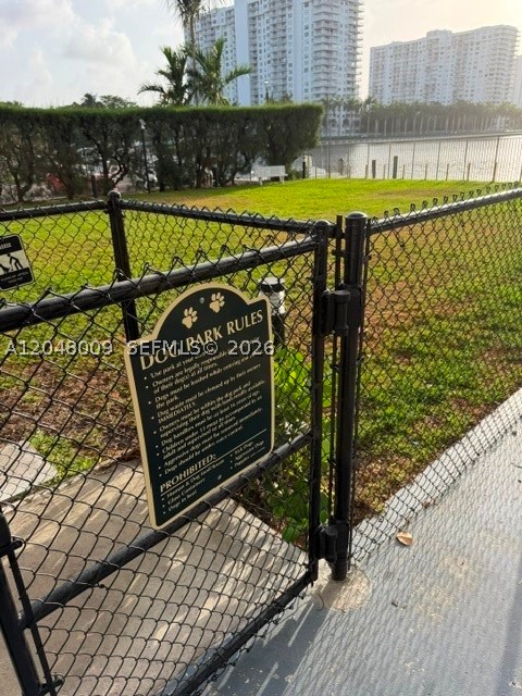 18061 Biscayne Blvd #PH02 Aventura, FL 33160