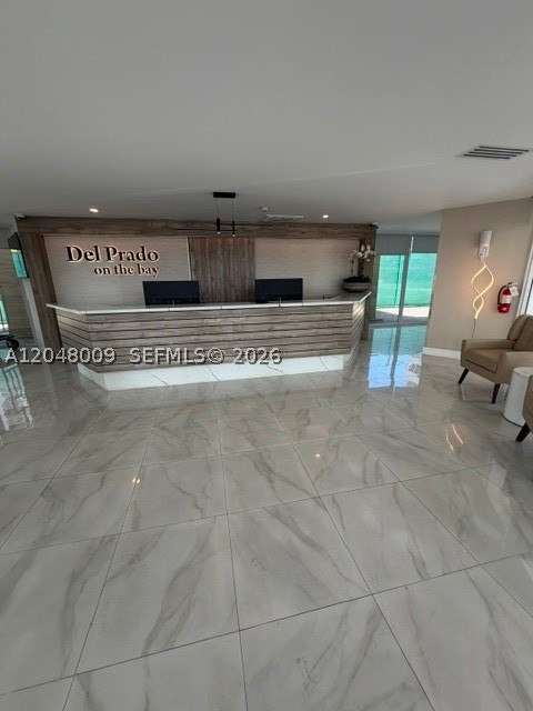 18061 Biscayne Blvd #PH02 Aventura, FL 33160