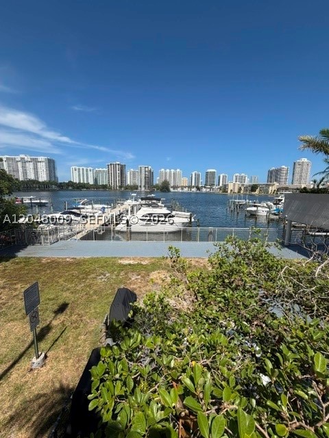 18061 Biscayne Blvd #PH02 Aventura, FL 33160
