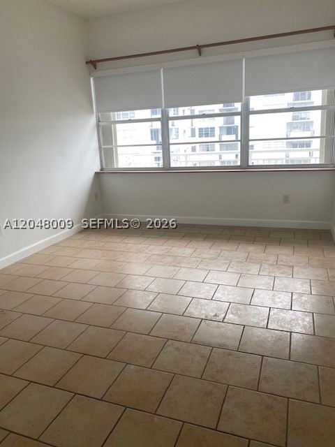 18061 Biscayne Blvd #PH02 Aventura, FL 33160