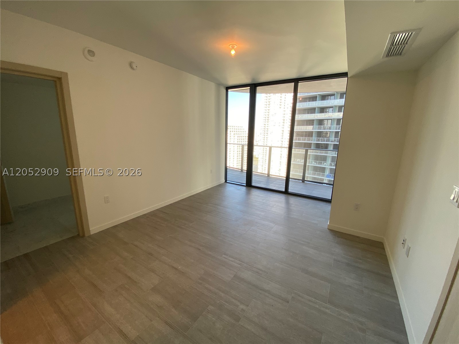 image Brickell Flatiron11