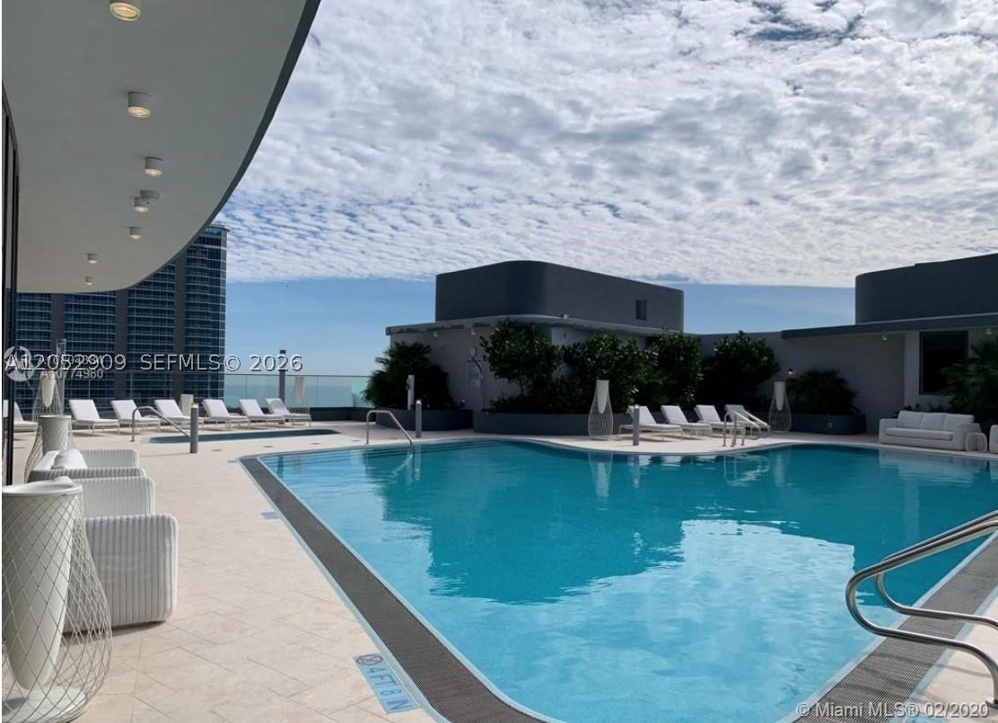image Brickell Flatiron18