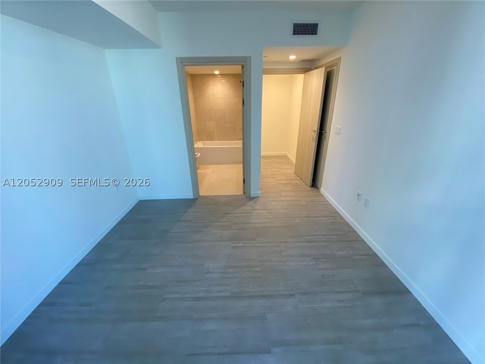 image Brickell Flatiron6