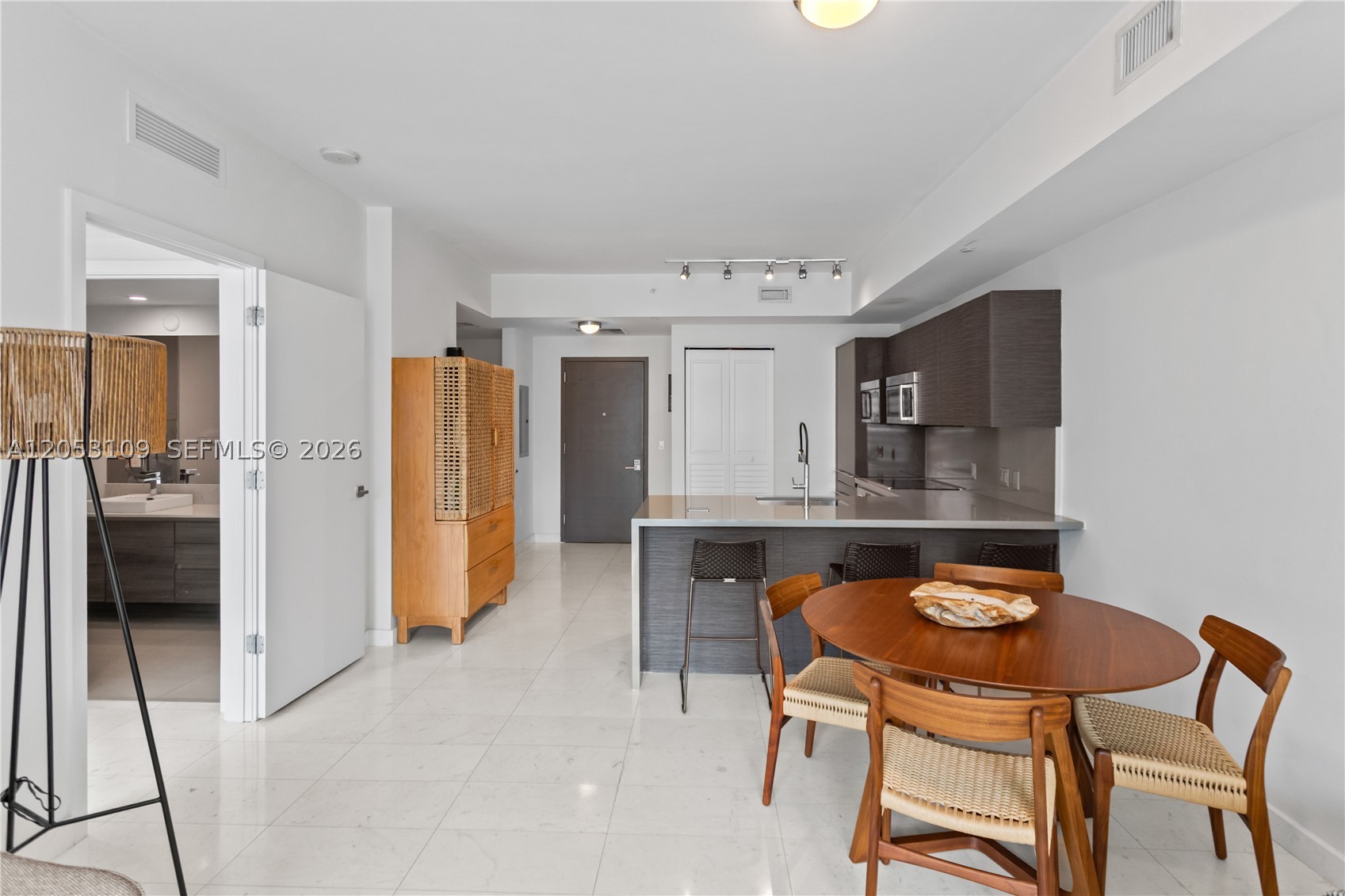 image The Bond on Brickell12