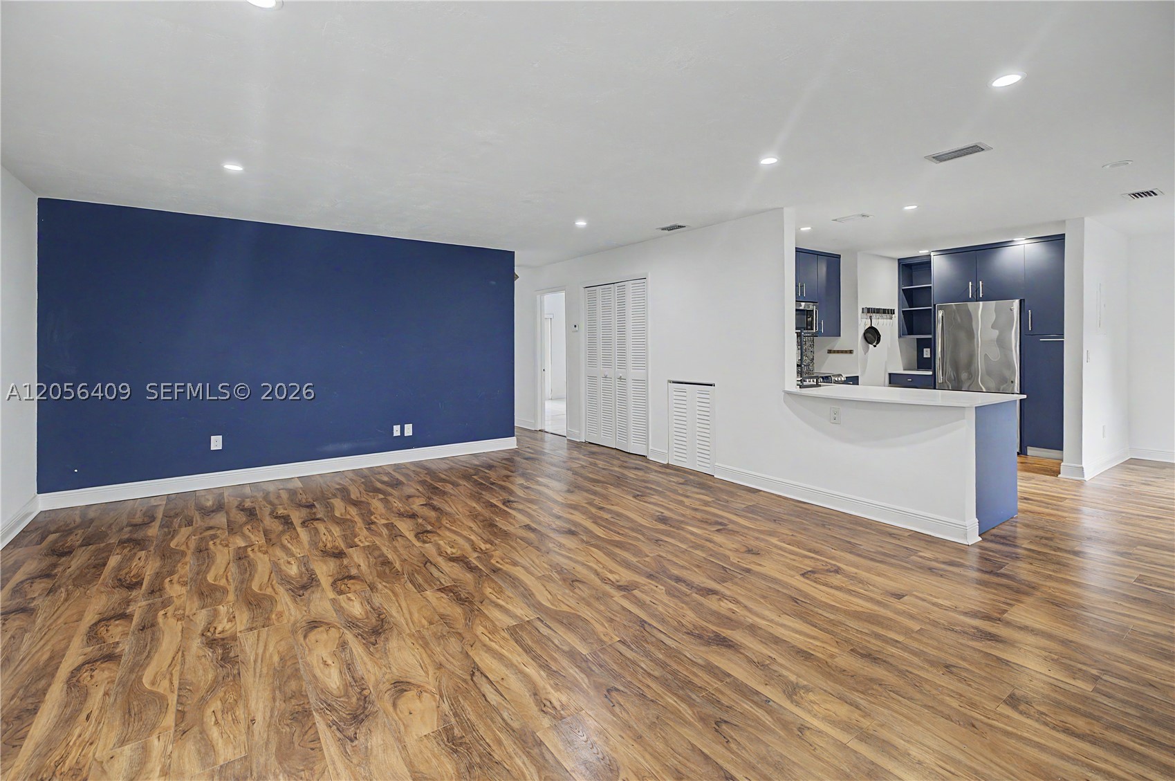 6815 Edgewater Dr #201 Coral Gables, FL 33133