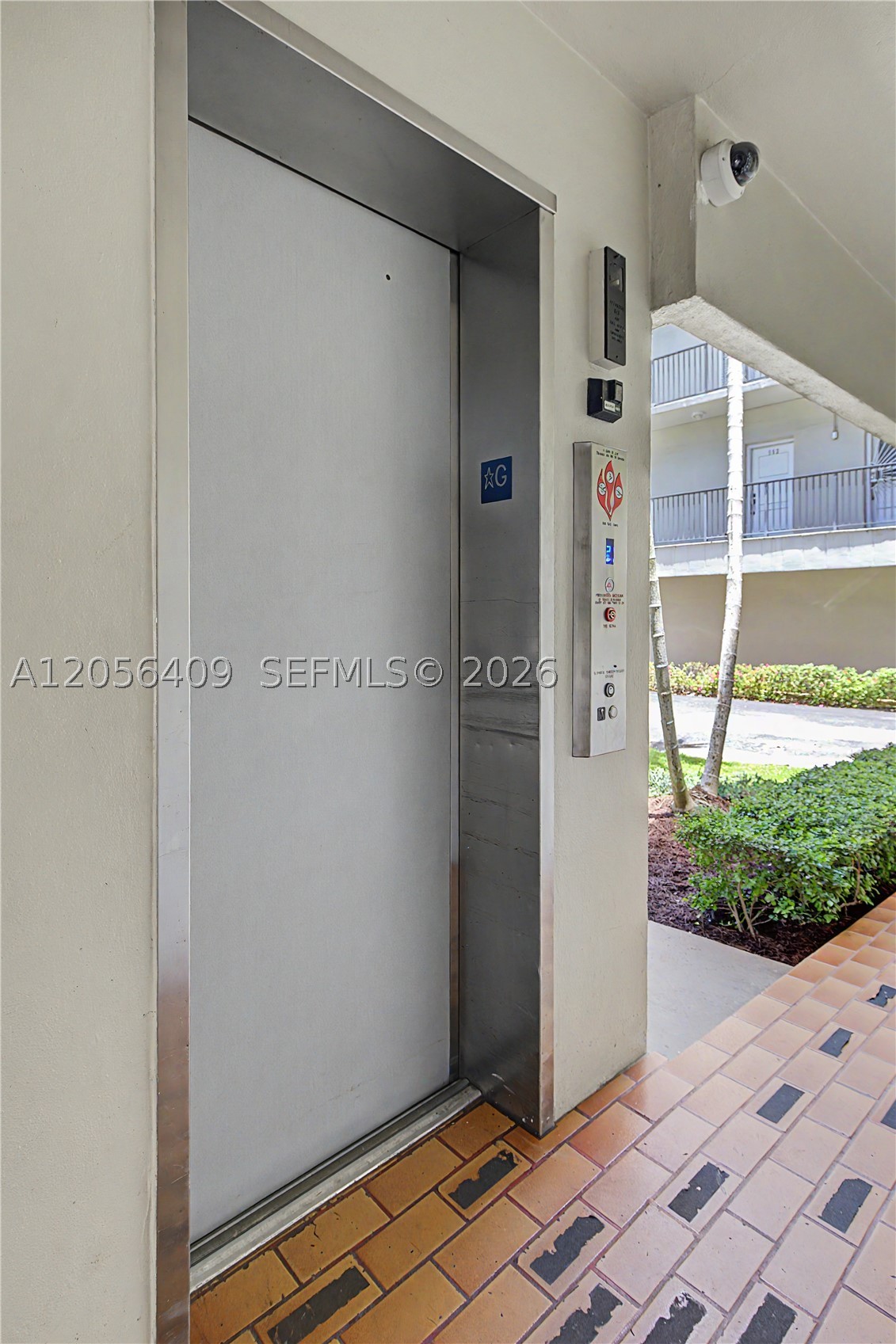 6815 Edgewater Dr #201 Coral Gables, FL 33133