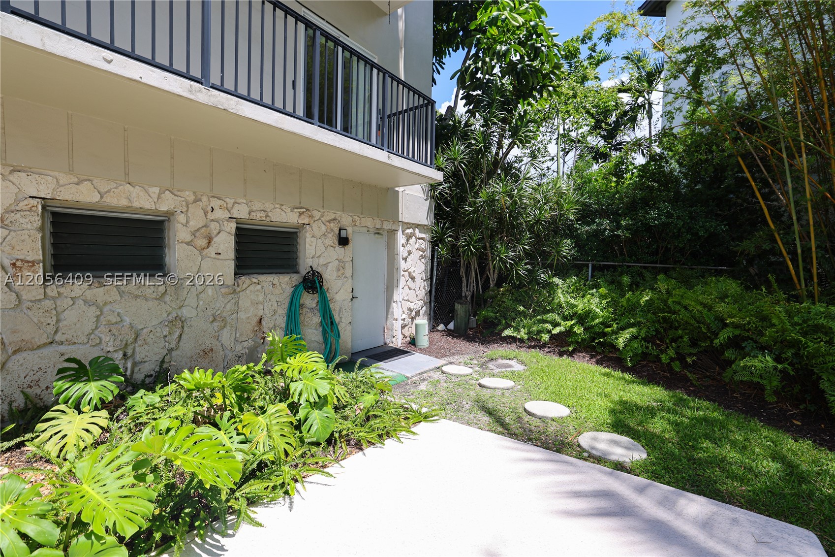 6815 Edgewater Dr #201 Coral Gables, FL 33133