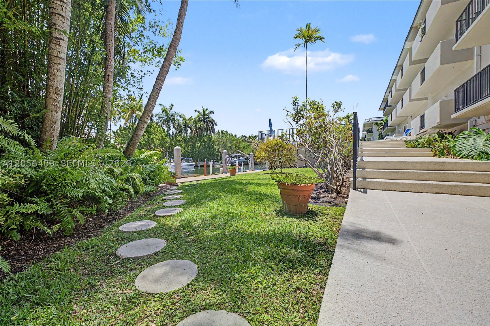 6815 Edgewater Dr #201 Coral Gables, FL 33133
