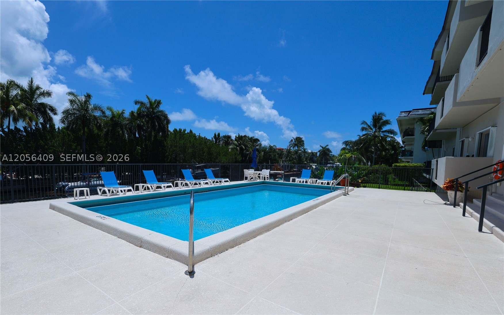 6815 Edgewater Dr #201 Coral Gables, FL 33133