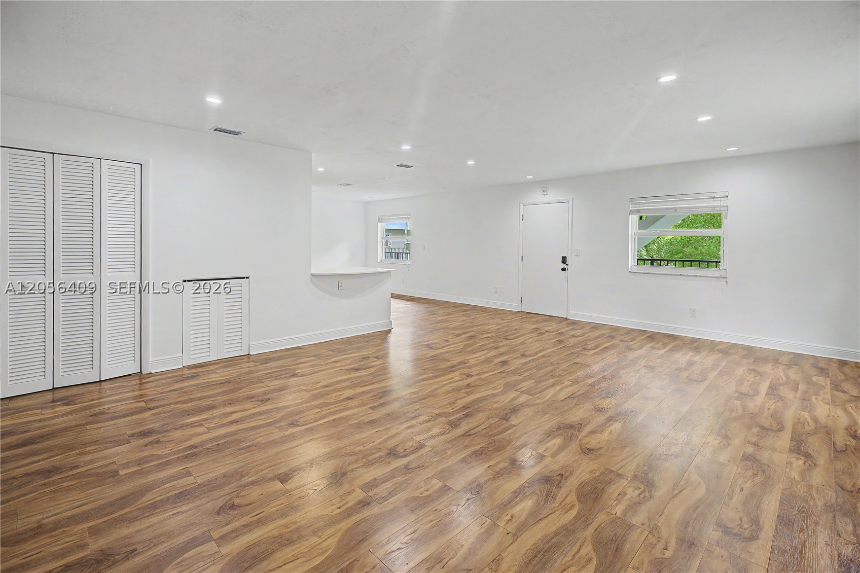 6815 Edgewater Dr #201 Coral Gables, FL 33133
