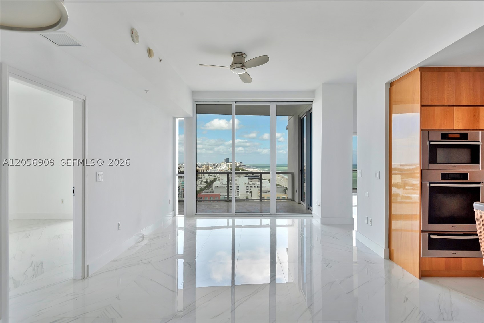 image Continuum South Beach North Tower10