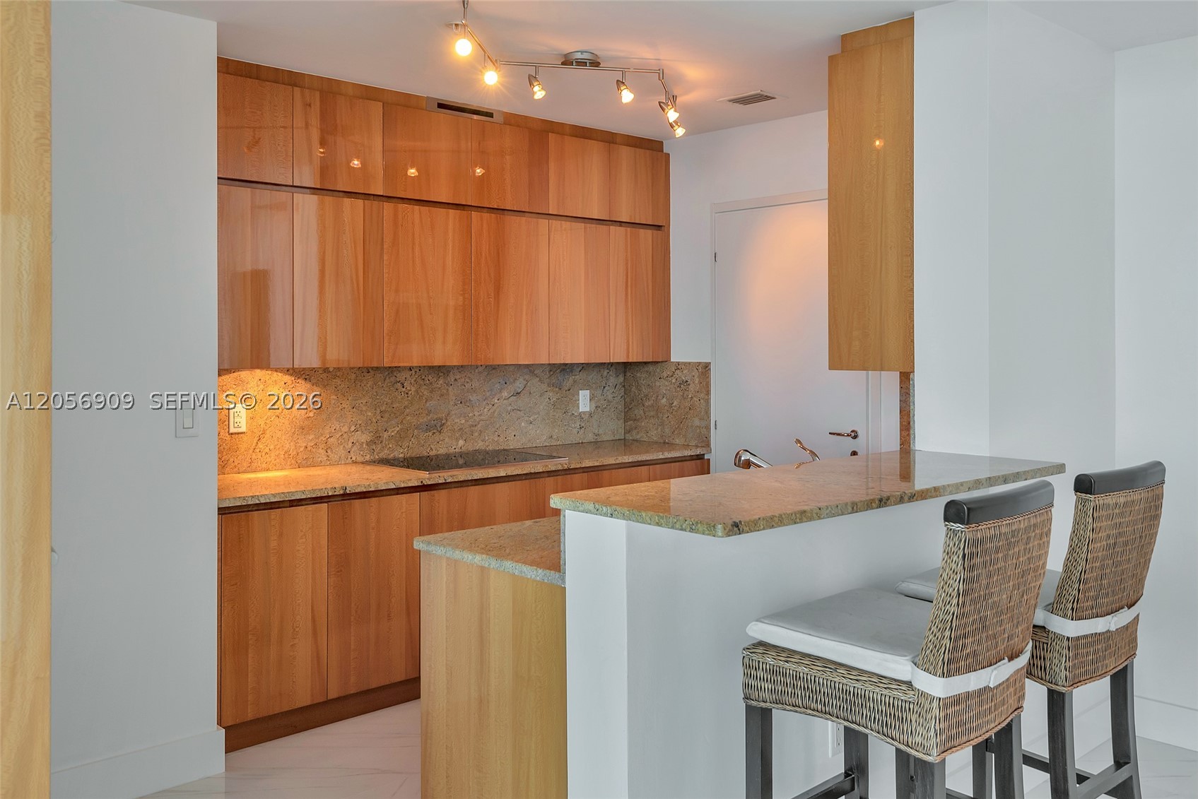 image Continuum South Beach North Tower15