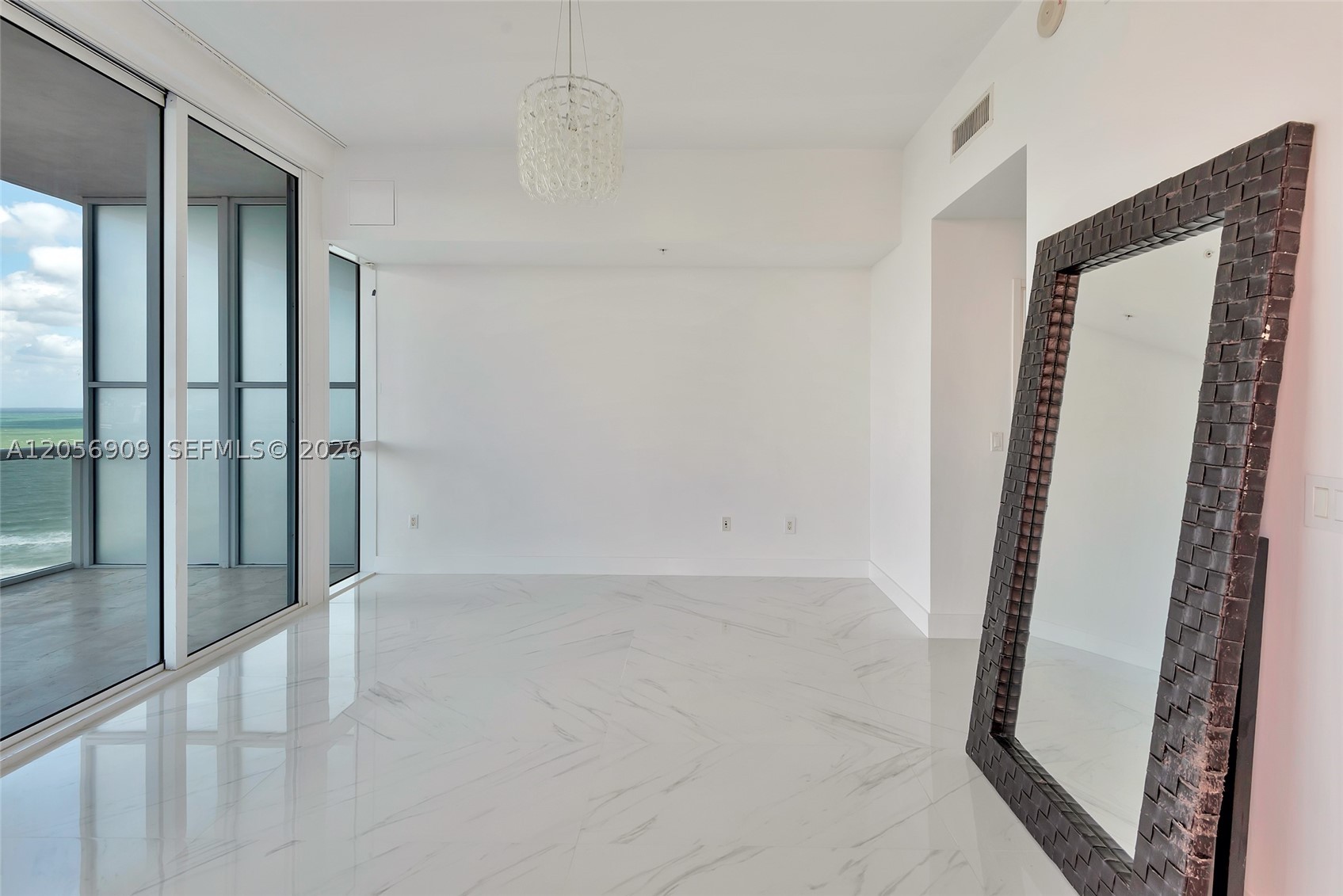 image Continuum South Beach North Tower25