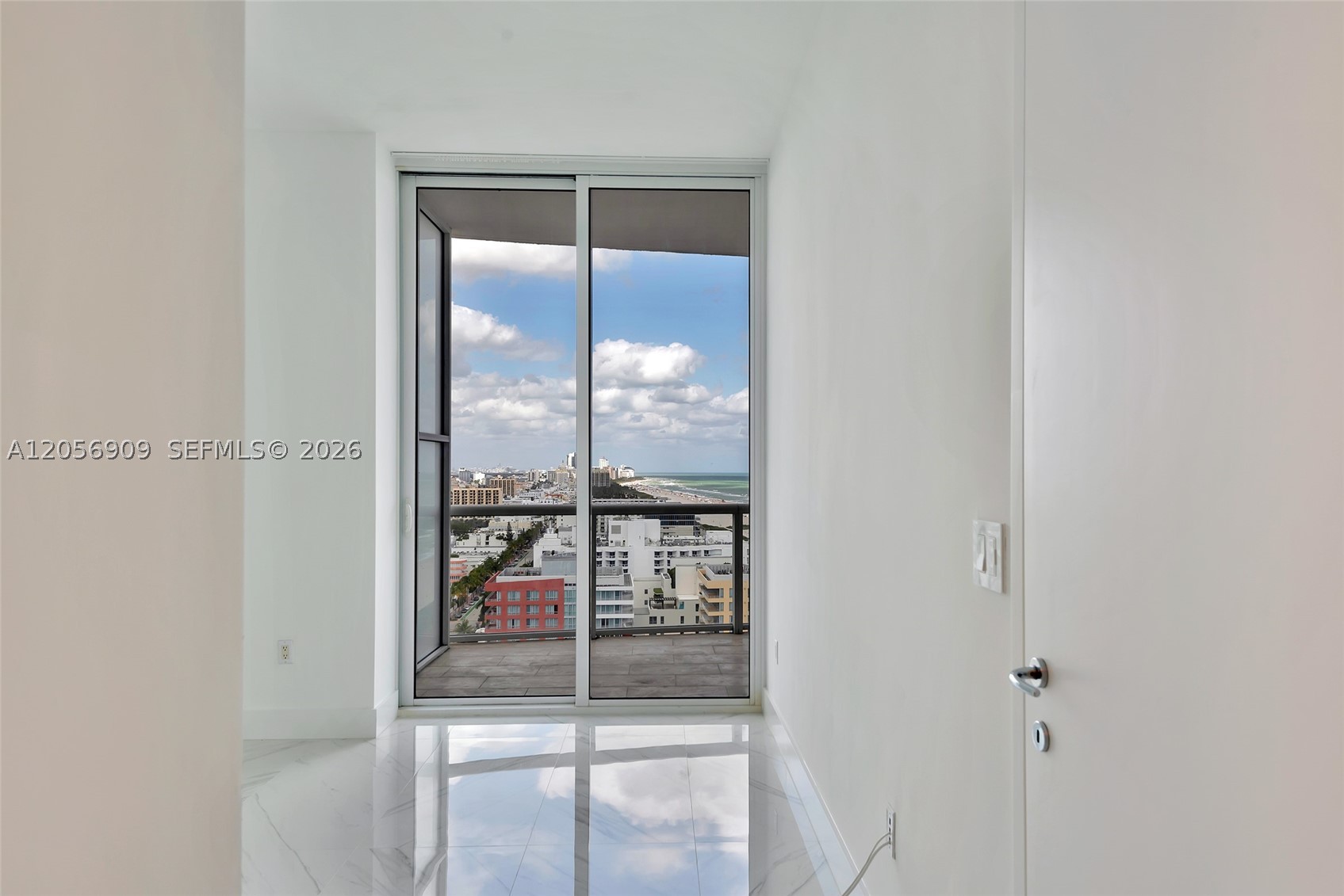 image Continuum South Beach North Tower36