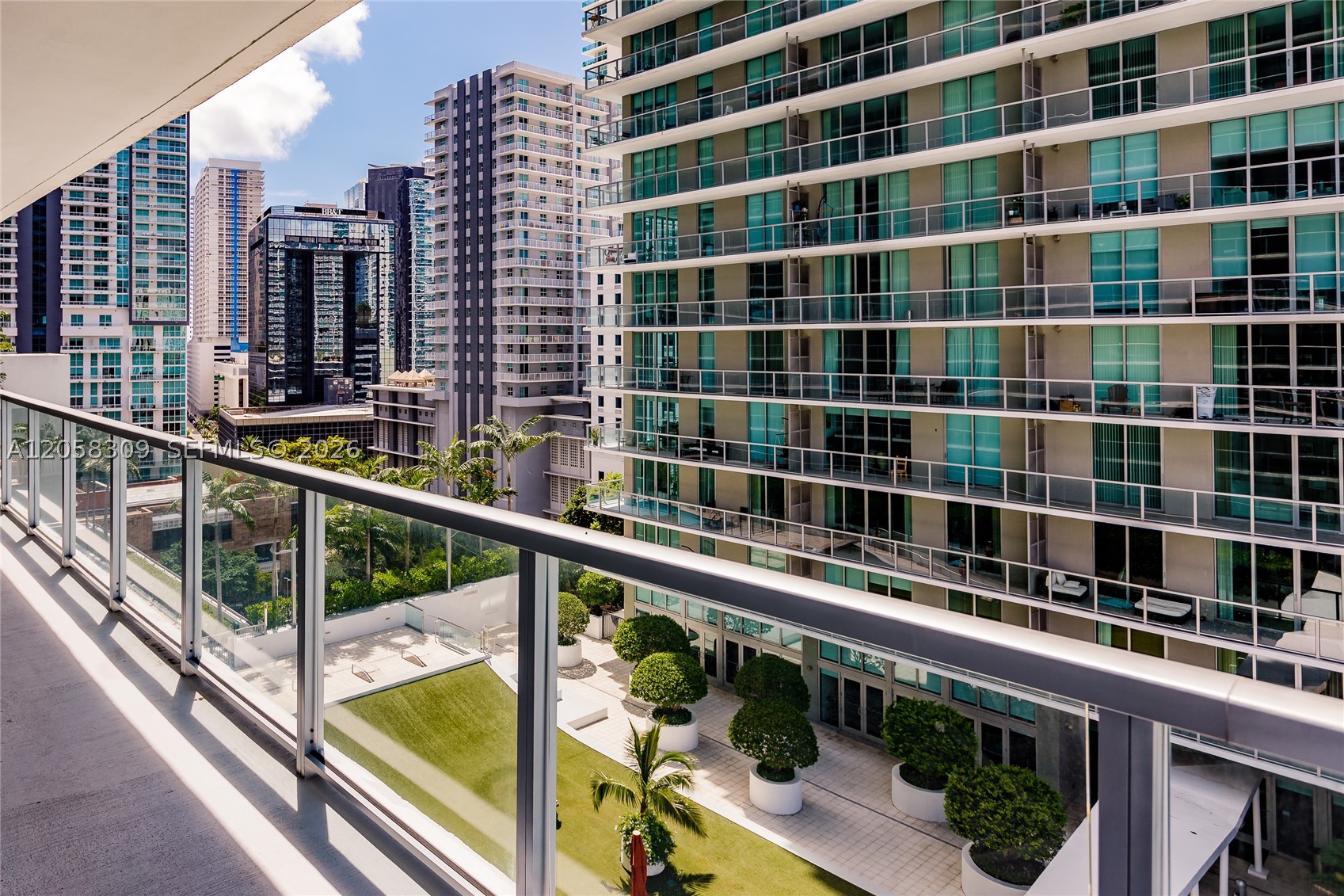 image Axis on Brickell North18