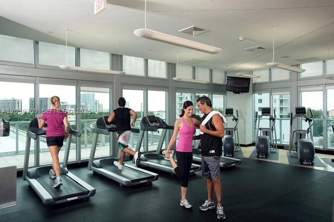 image Axis on Brickell North38