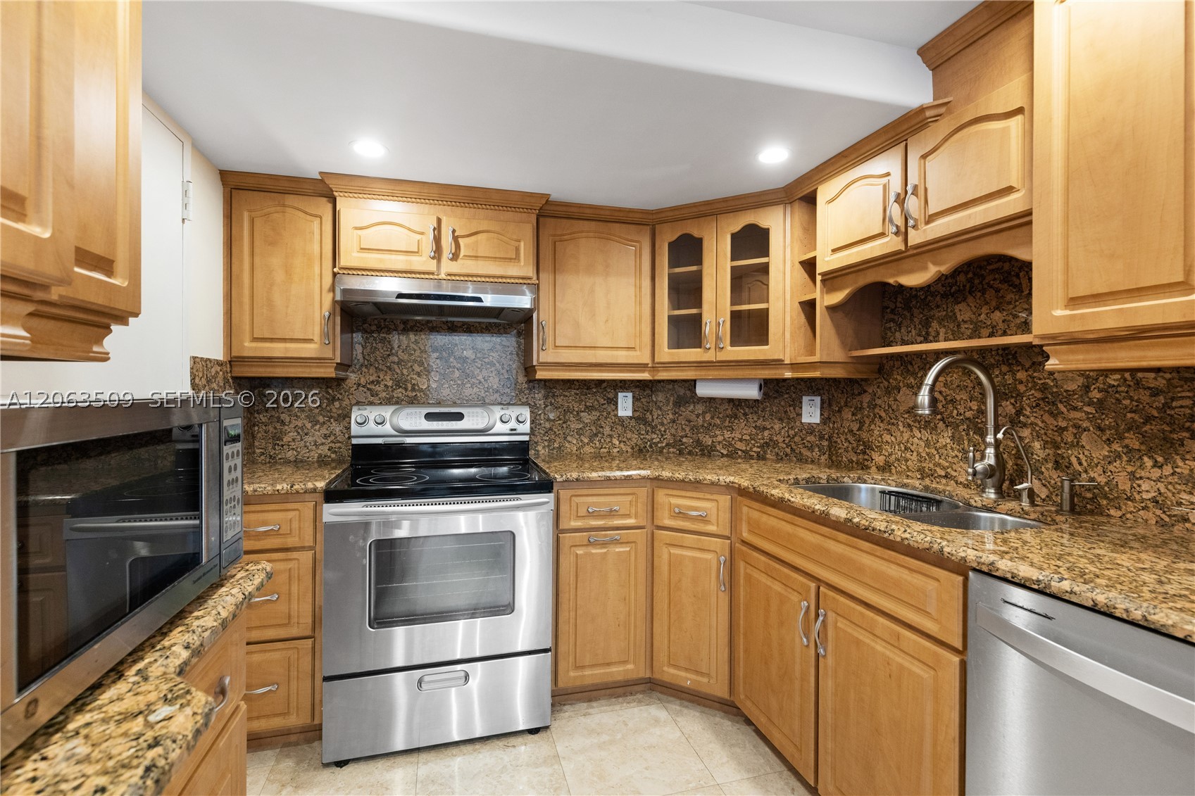 image Arlen House West48