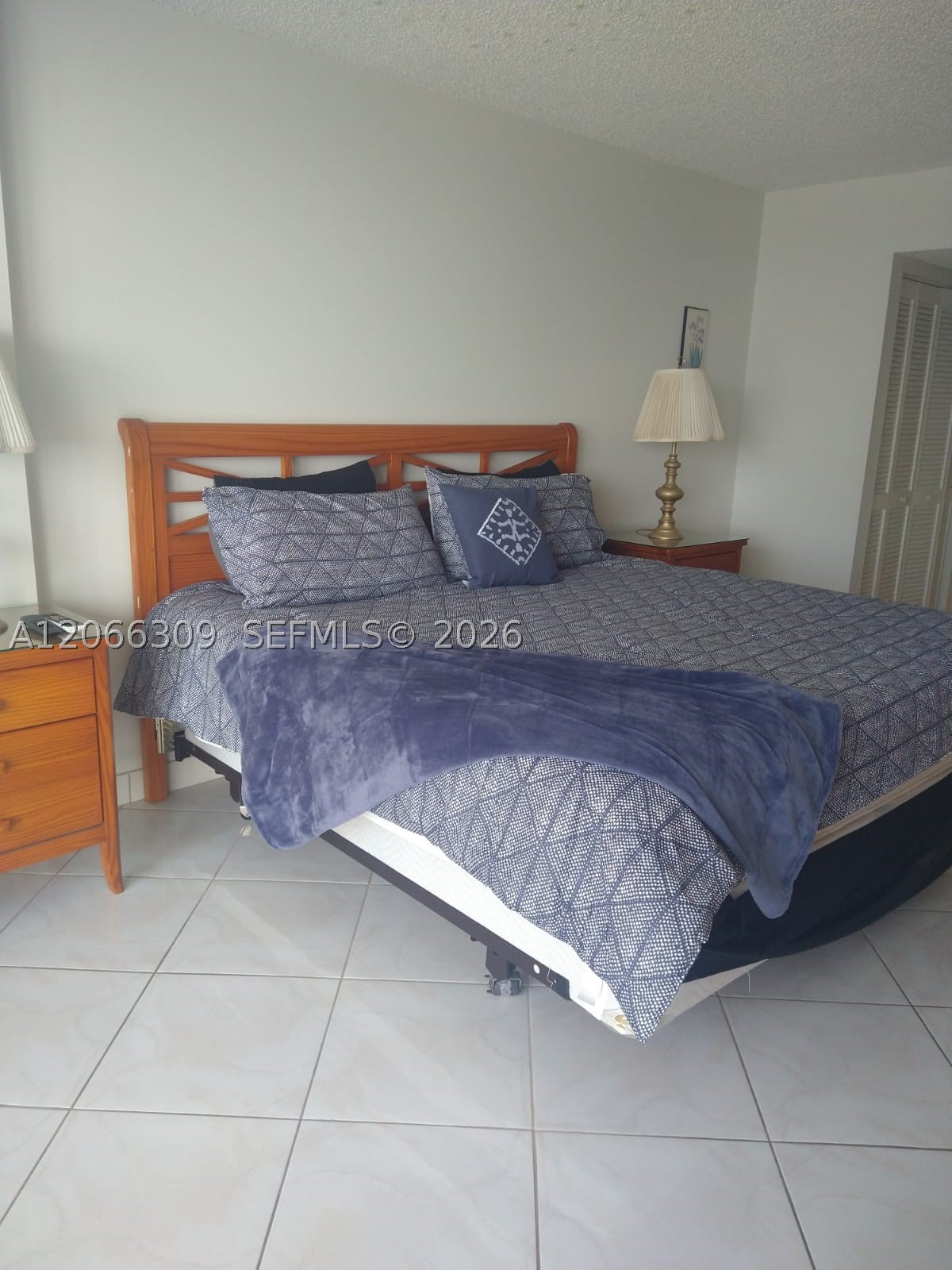 9341 Collins Ave #303
