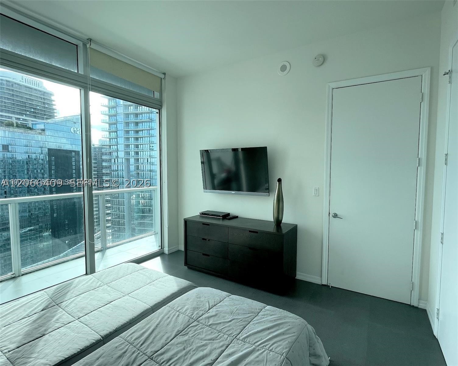 image 500 Brickell West14