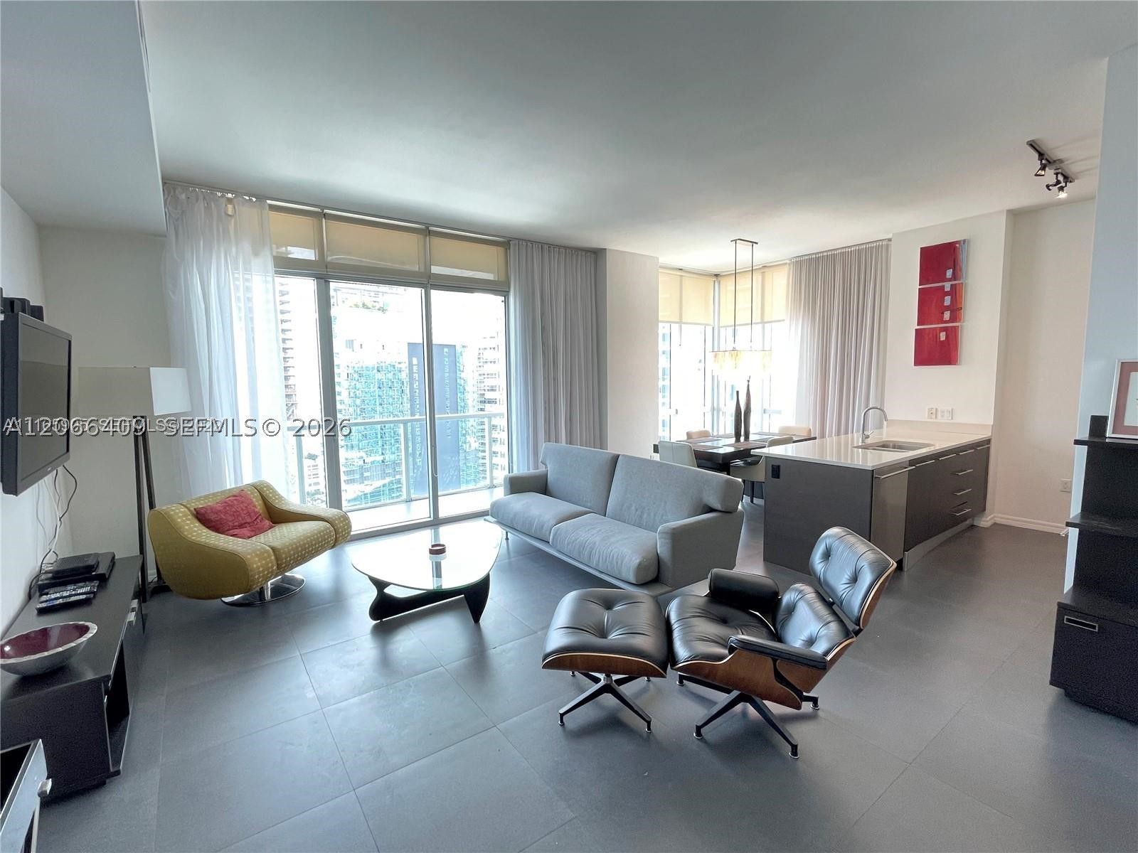 image 500 Brickell West1