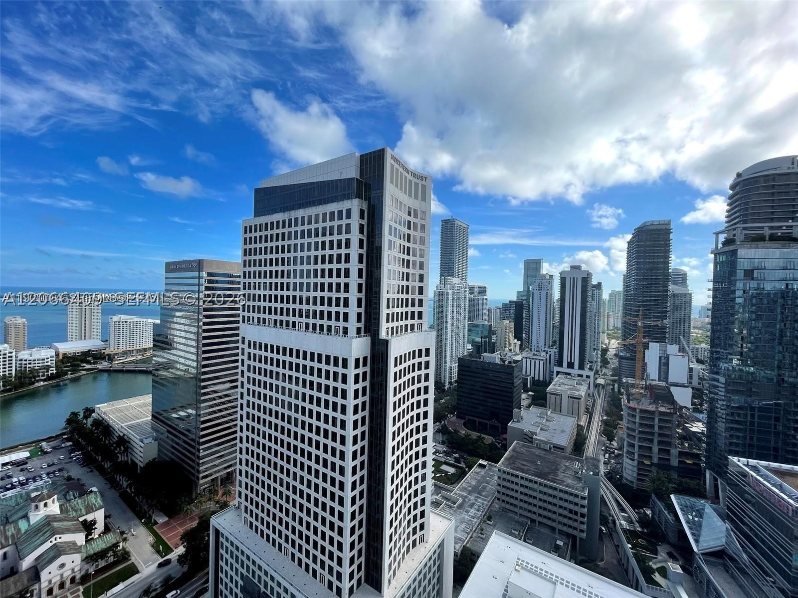 image 500 Brickell West3