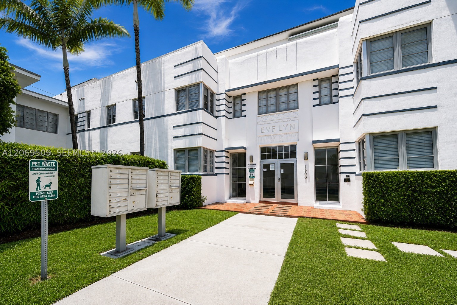 1600 Euclid Ave #101