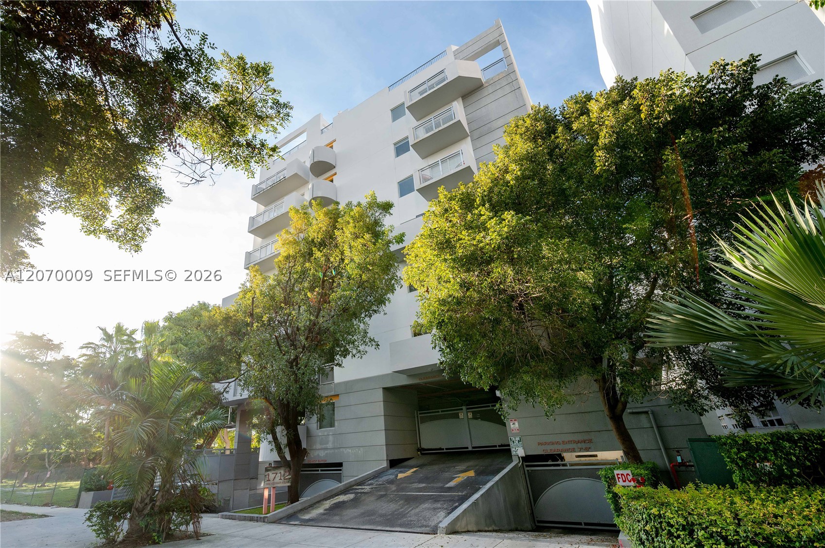 1712 SW 2nd Ave #PH7/807