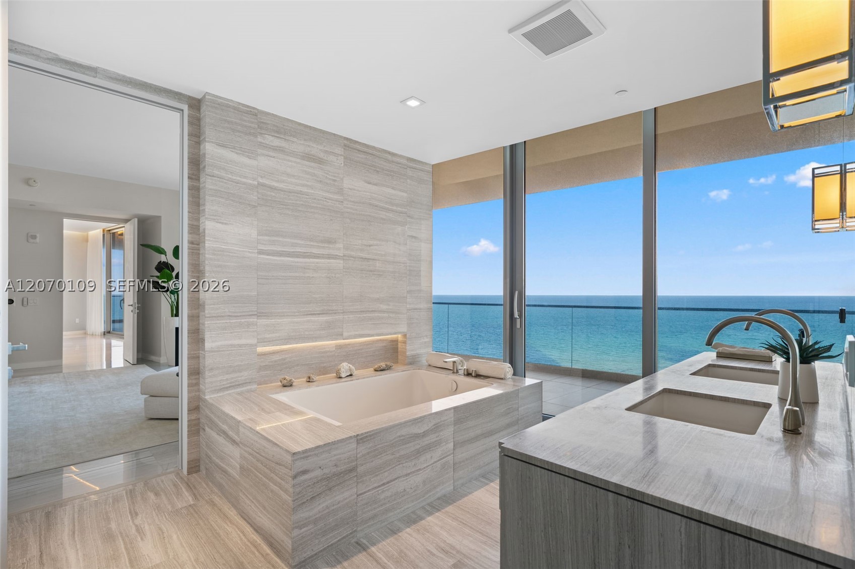 18975 Collins Ave #600 Sunny Isles Beach, FL 33160