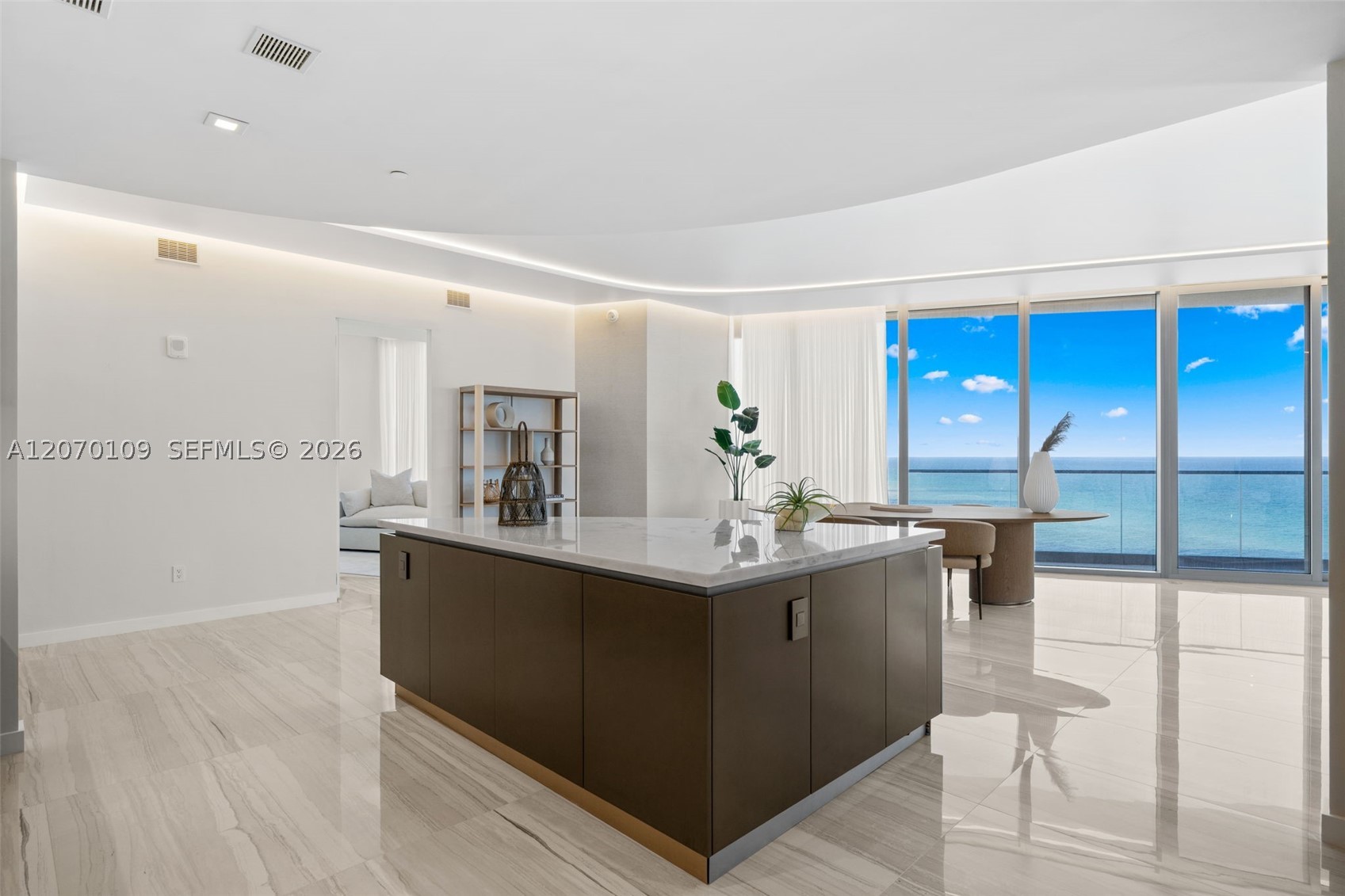 18975 Collins Ave #600 Sunny Isles Beach, FL 33160