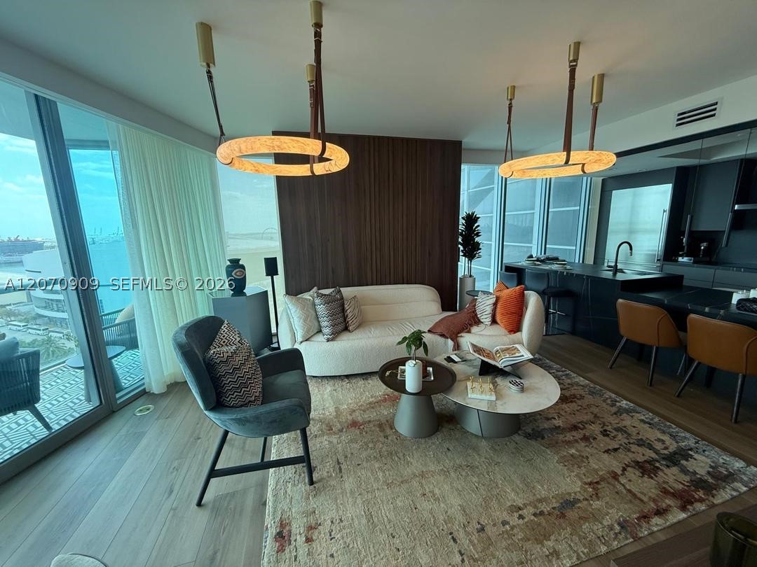888 Biscayne Blvd #1509