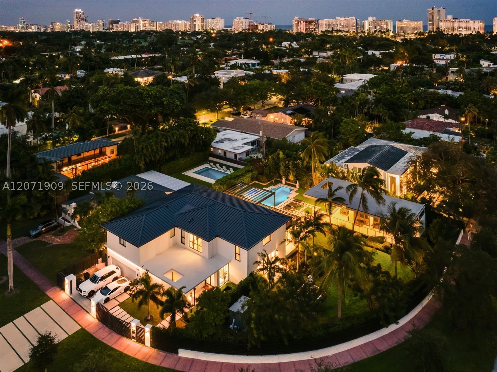 795 Lakeview Dr Miami Beach, FL 33140