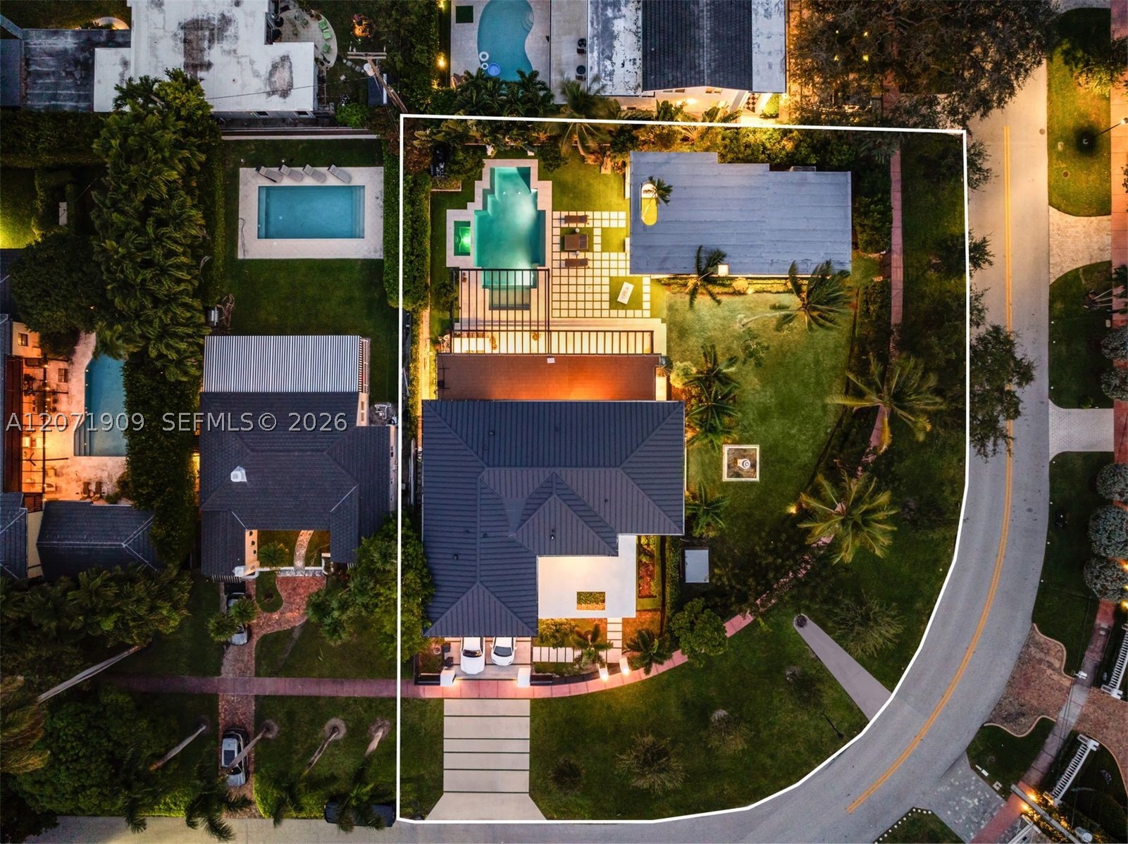 795 Lakeview Dr Miami Beach, FL 33140